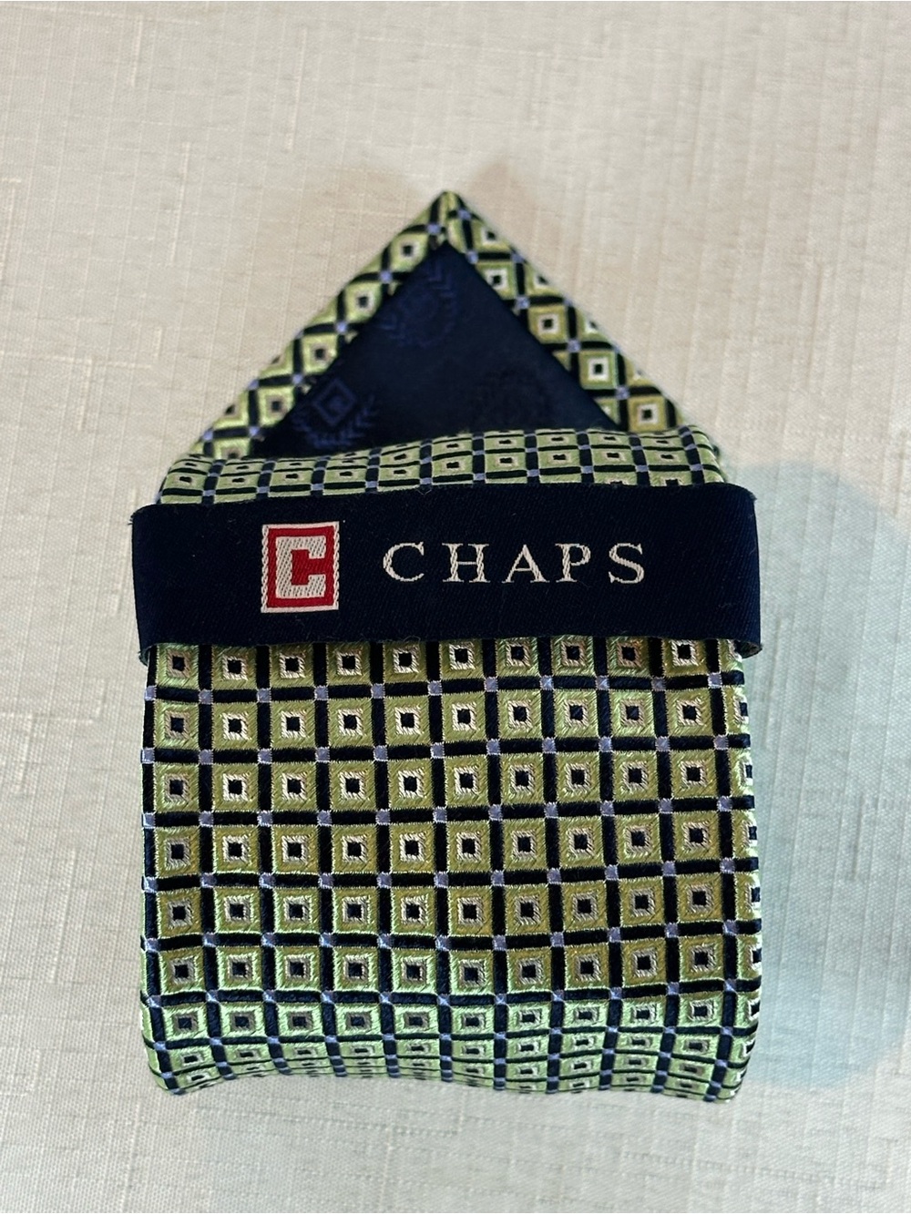 NWT Chaps 100% Silk Green Navy Geometric Men’s Tie